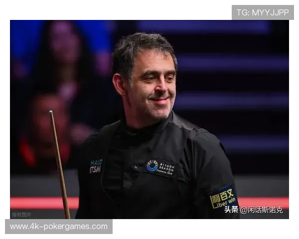 奥沙利文在记分单上为斯佳辉画笑脸，裁判长未作违规处理